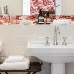 Pensión Château Sénéjac 3*