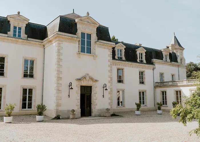 Chateau Senejac 3*